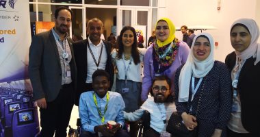 مصر للطيران تستقبل وفود منتدى شباب العالم من مختلف الدول.. صور 
