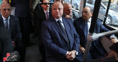محافظ القاهرة: باقى أتوبيسات الغاز المتعاقد عليها مكيفة وتخدم المعاقين