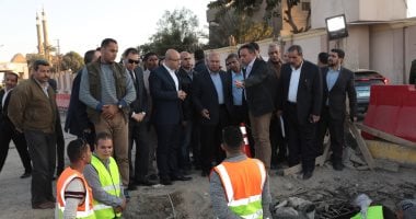 وزير النقل يتفقد أعمال إصلاح كوبرى النيل ويوجه بدراسة الاستفادة من خط " الإضافية" الملغى