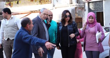 محافظ دمياط تتفقد موقع الهبوط الأرضى المفاجىء بالشارع الحربى وتوجه برد الشىء لأصله