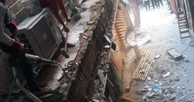 حملة مكبرة لإزالة التعديات على الطريق العام والممرات شرق الإسكندرية.. صور