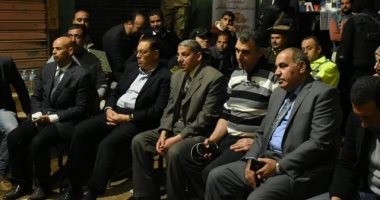 استخراج جثة الضحية الثانية لعقار فاقوس فى الشرقية المنهار وطفلة حية