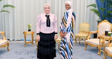 انتصار السيسى تلتقي "حليمة ادن" وتهنئها بنجاحها فى كسر حواجز الظروف