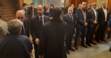 النائب أحمد السجينى وطاهر أبوزيد يعزون فى وفاة القطب الوفدى أحمد عودة.. صور