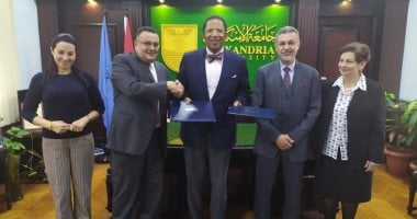 توقيع مذكرة تفاهم بين جامعتى الإسكندرية وألاباما الأمريكية 