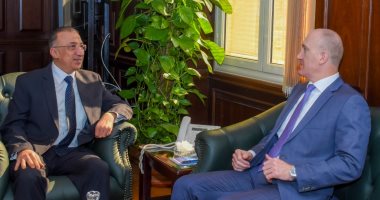 صور.. محافظ الإسكندرية يستقبل قنصل عام لبنان لبحث سبل توطيد العلاقات