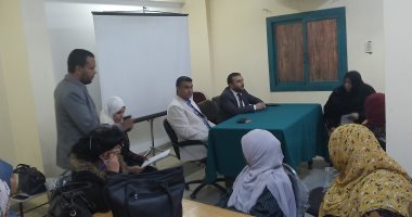 صور.. ندوة تعريفية عن التأمين الصحى الشامل للرائدات الريفيات بأسوان