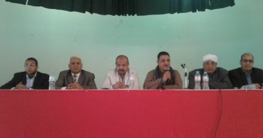 صور.. ندوة تعريفية بمنظومة التأمين الصحى الشامل لأهالى مدينة أرمنت غرب الأقصر
