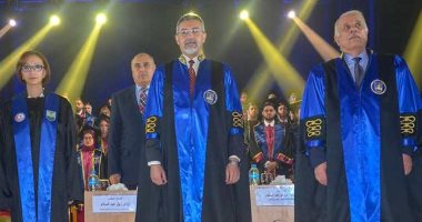 نائب محافظ الإسكندرية تشارك فى حفل تخرج  طلاب التعليم الدولى  بكلية الطب    