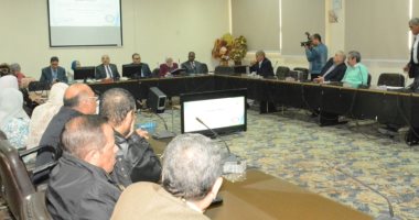 رئيس جامعة أسيوط يتعهد بدعم غير محدود لشباب الجامعة المُتميز خلال الفترة المقبلة