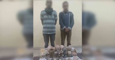 ضبط شخصين بالأقصر بحوزتهما 39 قطعة يشتبه فى آثريتها من ضمنهم الإلة باستت