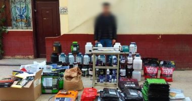 ضبط عاطل بالجيزة بتهمة بيع مكملات غذائية مجهولة المصدر عبر فيس بوك