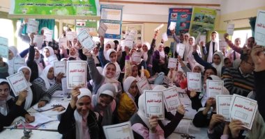 1000 طالب بشمال سيناء يستفيدون من قوافل التعليم ..صور
