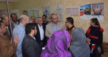 صور.. محافظ بنى سويف يفاجئ مستشفى ببا المركزى للاطمئنان على توافر غاز الأكسجين