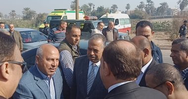 وزير النقل يصل أسيوط لمتابعة تتفيذ أعمال مشروع محور ديروط.. فيديو وصور