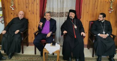 رئيس الطائفة الإنجيلية يهنئ بطريرك الكاثوليك بعيد الميلاد فى البطريركية