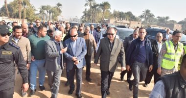 صور.. وزير النقل ومحافظ أسيوط يتفقدان المرحلة الأولى لمشروع محور ديروط الحر 
