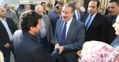 صور.. محافظ المنوفية يستقبل وزير الشباب والرياضة بمكتبه بالديوان العام