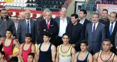 صور.. وزير الشباب يتابع عروض الجودو والمصارعة باستاد شبين الكوم 