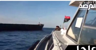 شاهد.. اللقطات الأولى لاحتجاز السفينة التركية على السواحل الليبية