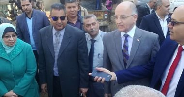 صور.. جامعة طنطا تنظم قافله طبية وتوزع مساعدات بقرية دلبشان بالغربية