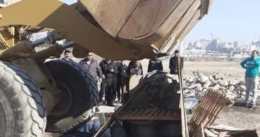 حملة مكبرة لرفع الإشغالات بشوارع الشبتية والصحافة وشنن بحى بولاق فى القاهرة