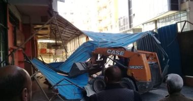 غلق كافيهات مخالفة شرق مدينة نصر خلال حملات لرفع الإشغالات