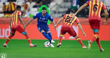 الهلال السعودى يستبعد السورى عمر خربين من مواجهة الفتح الليلة
