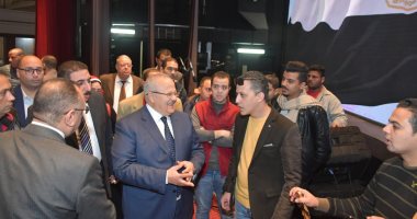 رئيس جامعة القاهرة يجتمع باللجنة المنظمة لحفل عيد العلم لبحث الترتيبات النهائية