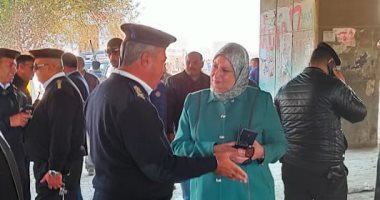 صور.. ضبط 76 حالة إشغال طريق وغلق 5 محلات مخالفة شرق الإسكندرية