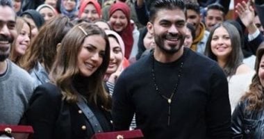 تكريم درة وخالد سليم عن مسلسل "بلا دليل" بجامعة الأهرام الكندية
