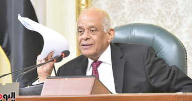 صور.. رئيس مجلس النواب يرفع الجلسة لوداع نظيره الليبى عقب إنهاء كلمته