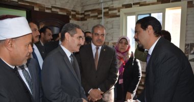 صور .. محافظ الغربية ورئيس جامعة الأزهر يتفقدان القافلة التنموية الشاملة بقرية بشبيش بالمحلة الكبرى