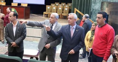 صور.. رئيس جامعة المنوفية يتابع الاستعدادات النهائية لاحتفال عيد الجامعة 43