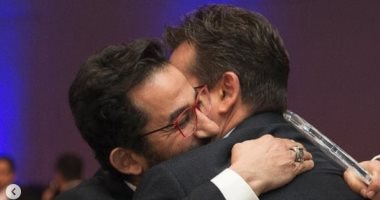 20 سنة صداقة.. أحمد حلمى عن كريم عبد العزيز: "صاحبى وأخويا"