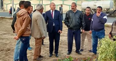 نائب محافظ القاهرة يشرف على تشجير ميدانى روكسى والخليفة.. صور
