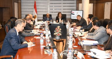 وزيرا التخطيط والتنمية المحلية يبحثان آخر مستجدات مبادرة "حياة كريمة" 
