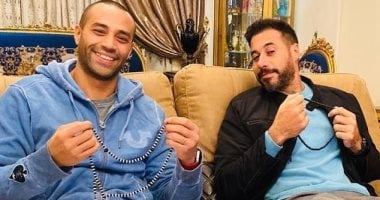 "والسبحة فى ايده".. أحمد السعدنى يطمئن على صحة علاء الشربينى: "سلامتك يا لولو"