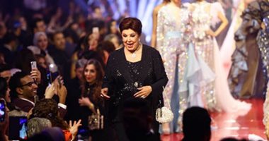 رجاء الجداوى تشارك فى ديفيليه هانى البحيرى بكولكيشن للسيدات فوق الأربعين