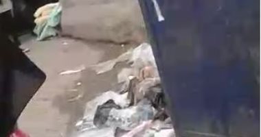 شكوى من استمرار وضع صندوق القمامة أمام مسجد الصالح الصغير بالمنصورة