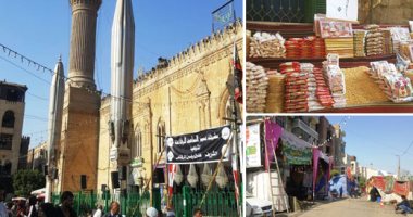 كيف يحتفل المصريون بذكرى قدوم رأس الحسين الشريف؟.. تُنحر الذبائح وتقدم لحومها للزائرين والمريدين.. واكتساء المسجد بالأنوار وتحذيرات من الطقوس المخالفة.. ومحمود التهامى يحيى الليلة الكبيرة.. صور 