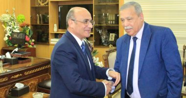 وزير العدل يستقبل رئيس هيئة النيابة الإدارية لتقديم له التهنئة