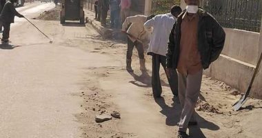 استجابة لصحافة المواطن.. محافظ أسوان يدشن حملة "نظف بلدك" 