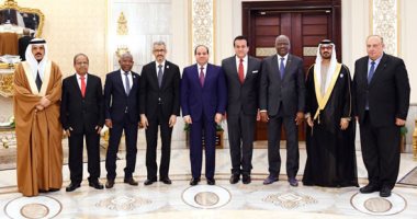 صور.. السيسي يلتقى مجموعة من وزراء التعليم والبحث العلمى العرب    