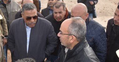 صور.. محافظ مطروح يتفقد الممر الزجاجى لحمام كليوباترا عقب تحطمه بسبب الأمواج والرياح