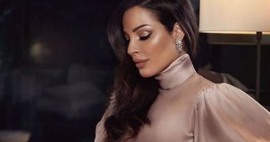 هكذا هنأت النجمة اللبنانية "نادين نسيب نجيم" جمهورها بأعياد الميلاد