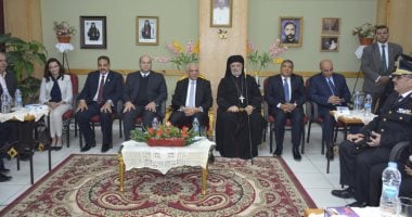 محافظ الجيزة يزور مطرانية الكاثوليك للتهنئة بعيد الميلاد المجيد