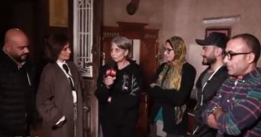كيف أقنع تامر حسنى حلا شيحة بالعودة للسينما بدور كوميدى فى فيلم "مش أنا".. فيديو