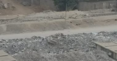  شكوى من انتشار القمامة والمخلفات بشارع النور بجسر السويس