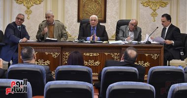 جدل بالبرلمان حول فواتير كهرباء ومياه المساجد.. وخطب جمعة عن ذوى الإعاقة